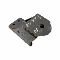 Кронштейн 80-6700031-Б-01 кабиный правый